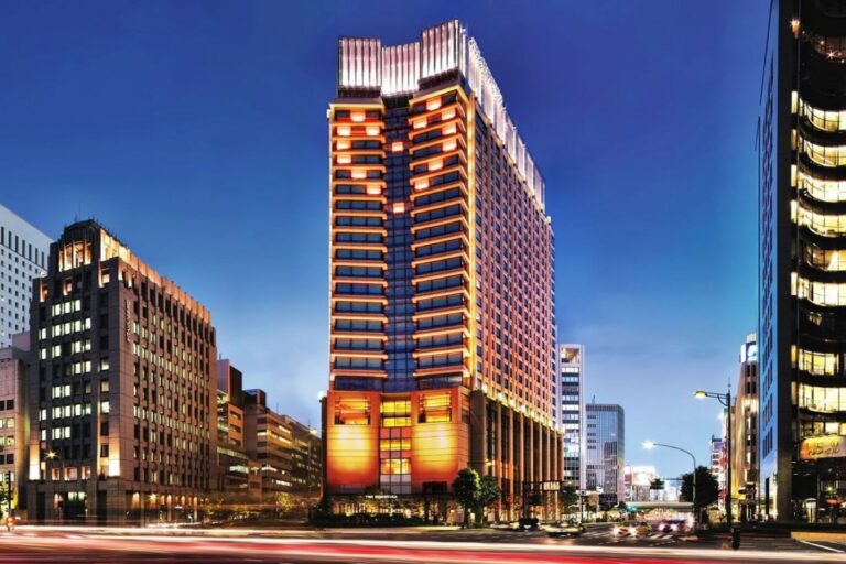 The Peninsula image 1